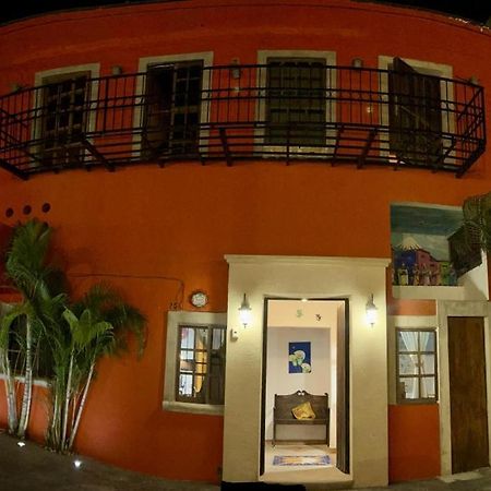 Ikaro Suites Colonial Cancún Exterior foto